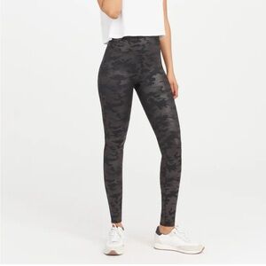 SPANX Black Camo Leggings Size S